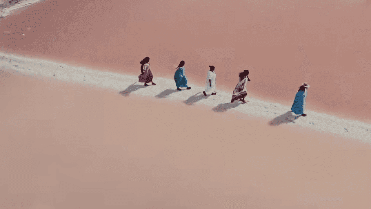 Una de las bellas imágenes del video de La Guajira. Cortesía. Una de las bellas imágenes del video de La Guajira. Cortesía.