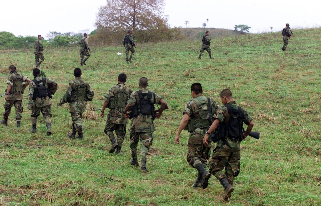 Paramilitares Paramilitares