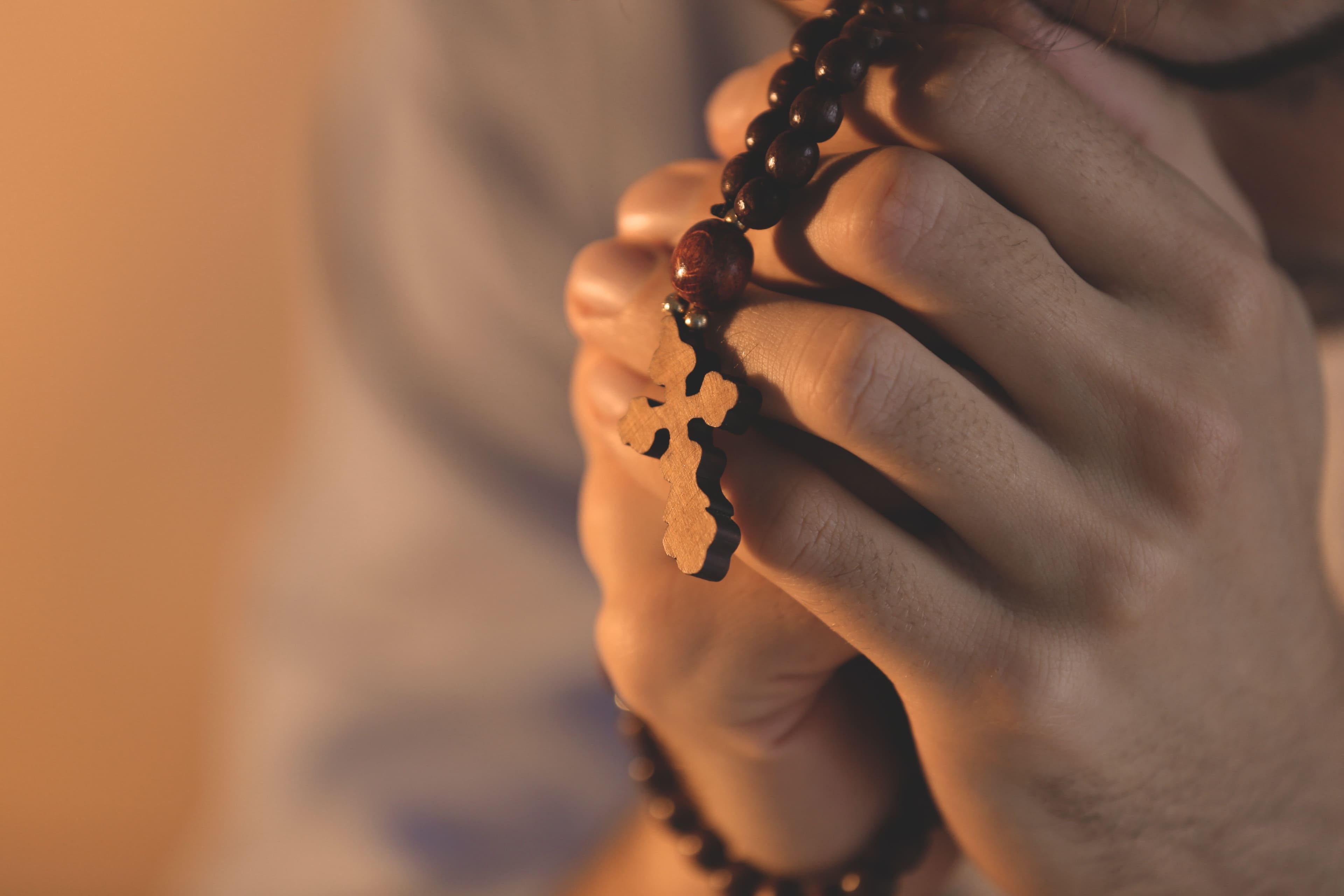 Encuestas revelan pistas sobre la relación de los jóvenes con la espiritualidad, fe y religión. Créditos: Freepik 123 Encuestas revelan pistas sobre la relación de los jóvenes con la espiritualidad, fe y religión. Créditos: Freepik 123