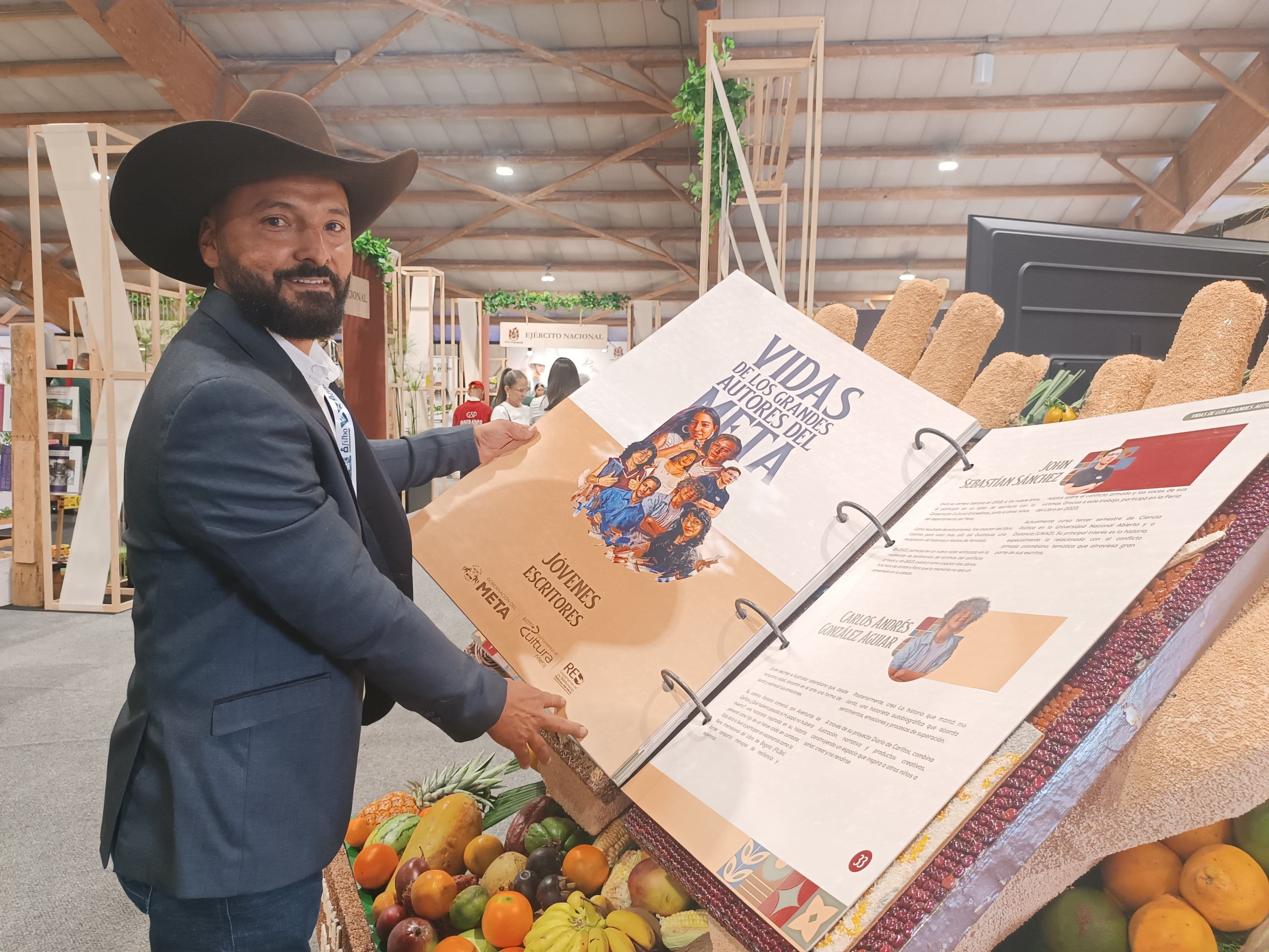 El libro más grande de la feria El libro más grande de la feria