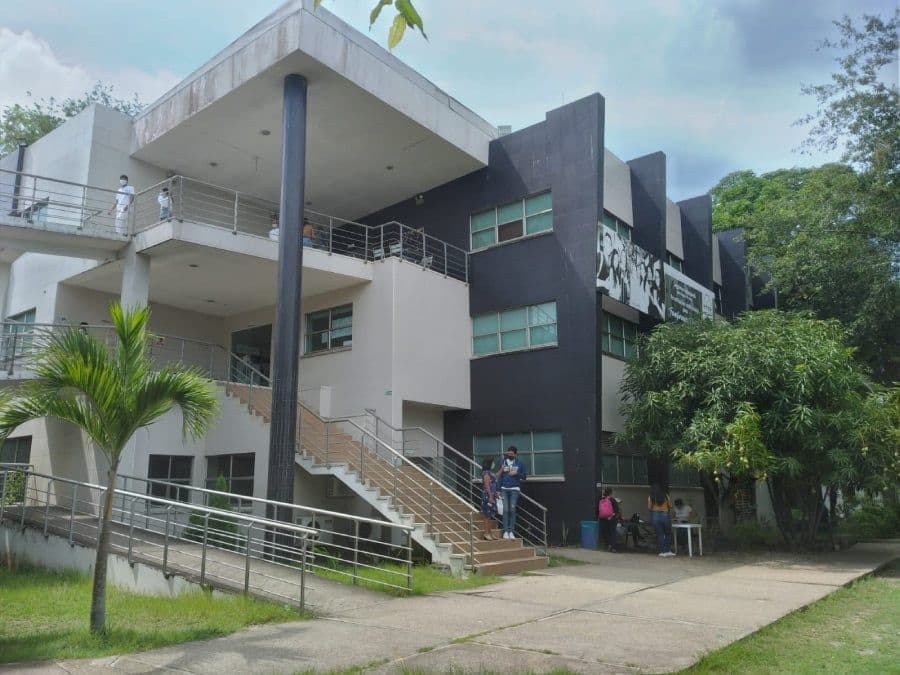 campus-02.jpg campus-02.jpg