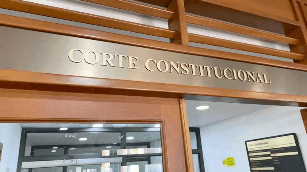 Corte Constitucional suspende parcialmente el cobro del impuesto Corte Constitucional suspende parcialmente el cobro del impuesto