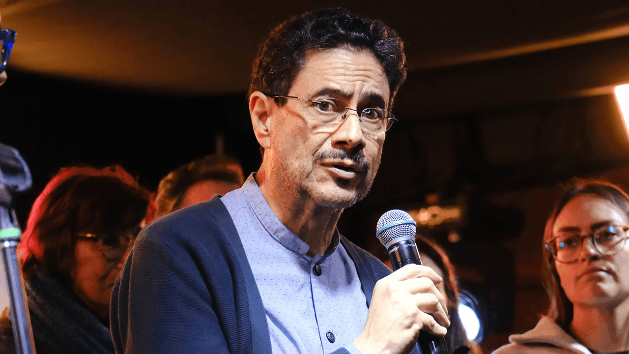Iván Cepeda camina hacia la segunda vuelta a la defensiva, aferrado a la tesis del fraude electoral Iván Cepeda camina hacia la segunda vuelta a la defensiva, aferrado a la tesis del fraude electoral
