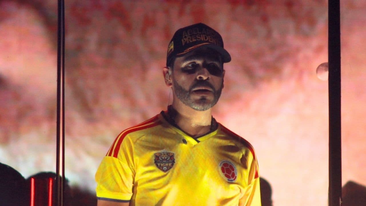 De la Espriella movilizó a más de 40.000 personas en Brranquilla el mismo día en el que Junior se jugaba el paso a la final ante Independiente Santa Fe. De la Espriella movilizó a más de 40.000 personas en Brranquilla el mismo día en el que Junior se jugaba el paso a la final ante Independiente Santa Fe.