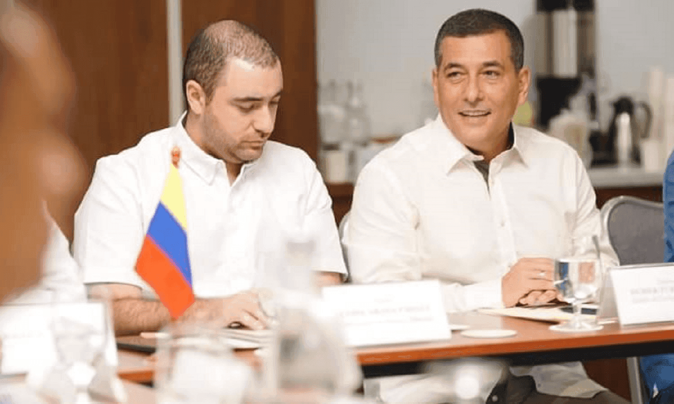 photologuephotos2024-12dumek_turbay_y_yamil_aranapng photologuephotos2024-12dumek_turbay_y_yamil_aranapng