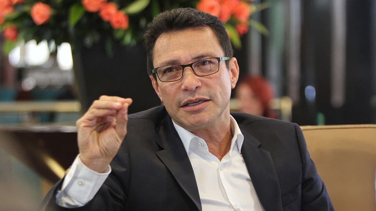 Carlos Caicedo, aspirante a la presidencia de la República. Carlos Caicedo, aspirante a la presidencia de la República.