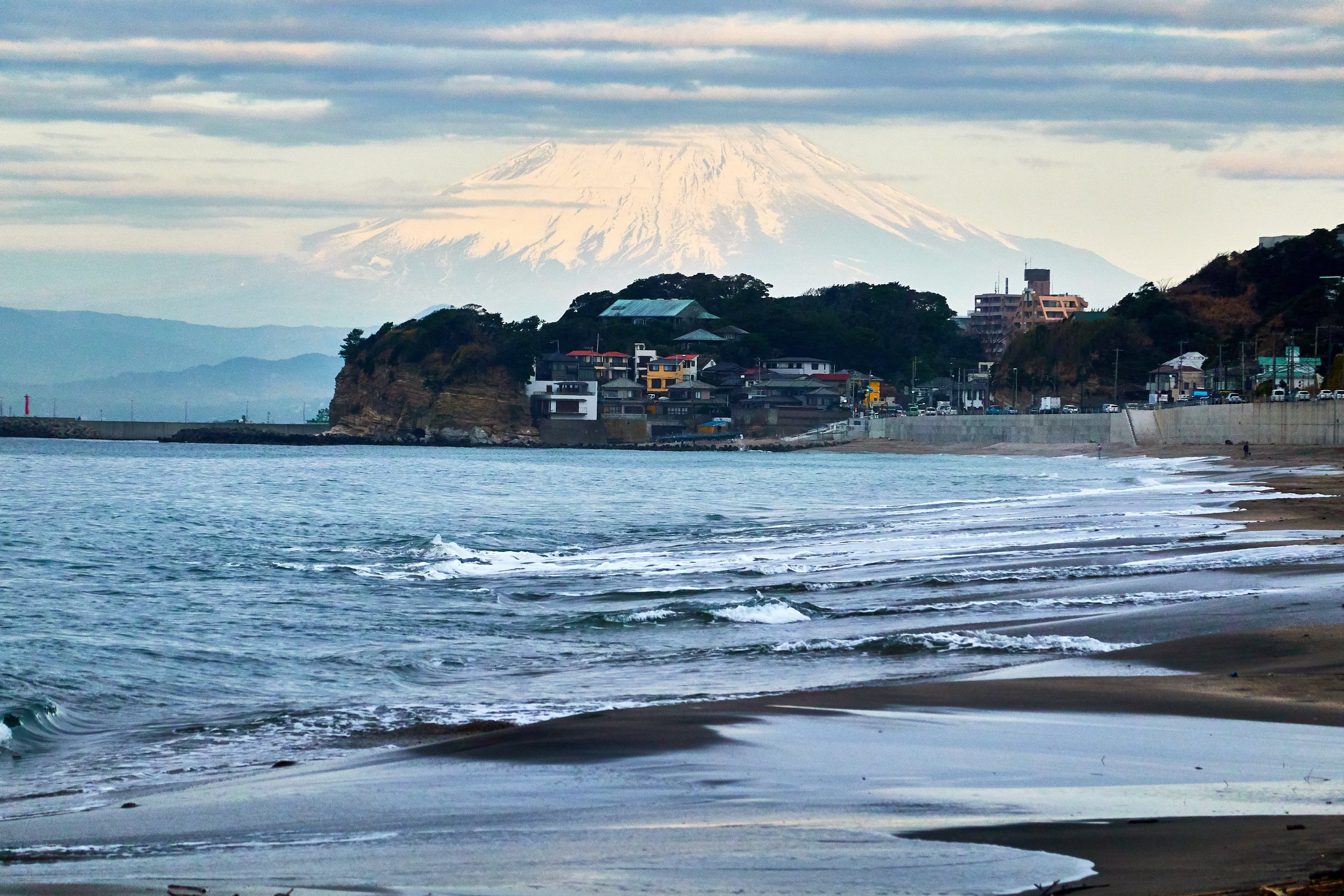 Alerta de tsunami en Japón tras fuerte terremoto Alerta de tsunami en Japón tras fuerte terremoto