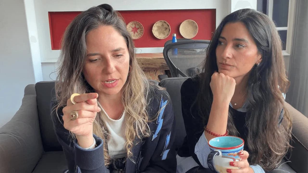 Daniela Amaya y Juanita Vélez, fundadoras de MiopÍA, en entrevista con CAMBIO. Créditos: Cortesía MiopÍA Daniela Amaya y Juanita Vélez, fundadoras de MiopÍA, en entrevista con CAMBIO. Créditos: Cortesía MiopÍA