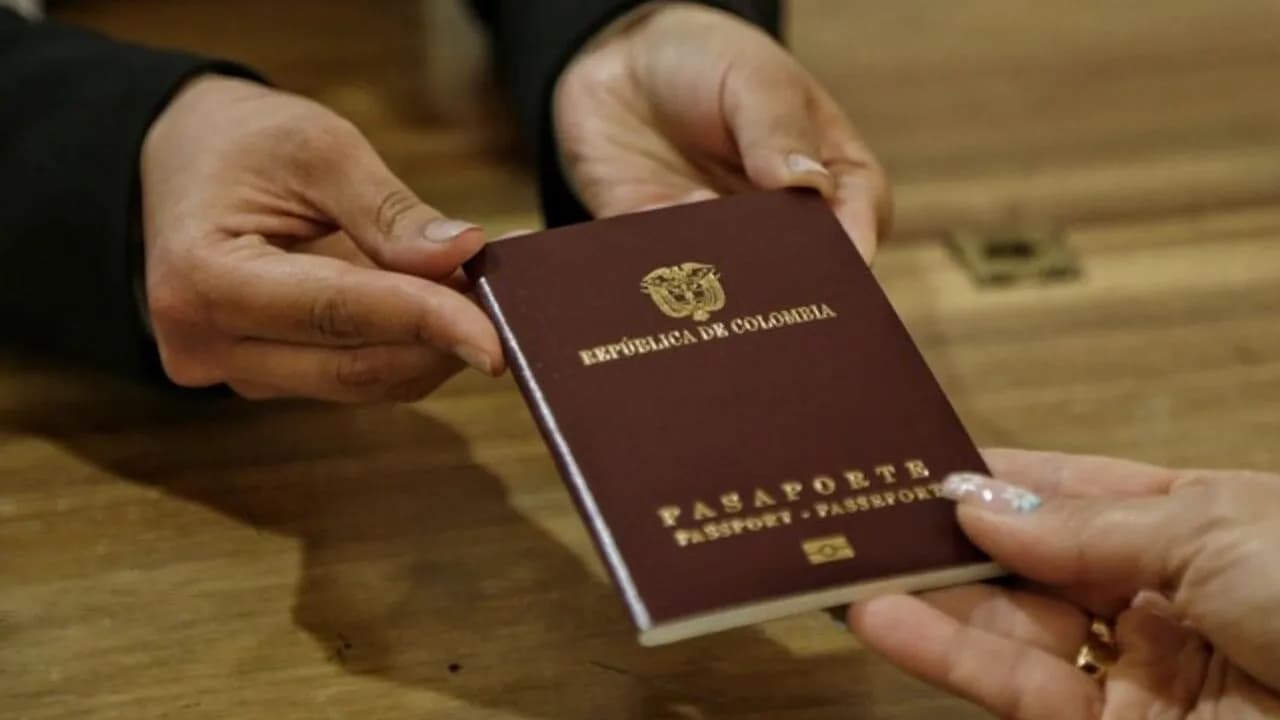 photologuephotos2025-07pasaporte_2jpg photologuephotos2025-07pasaporte_2jpg