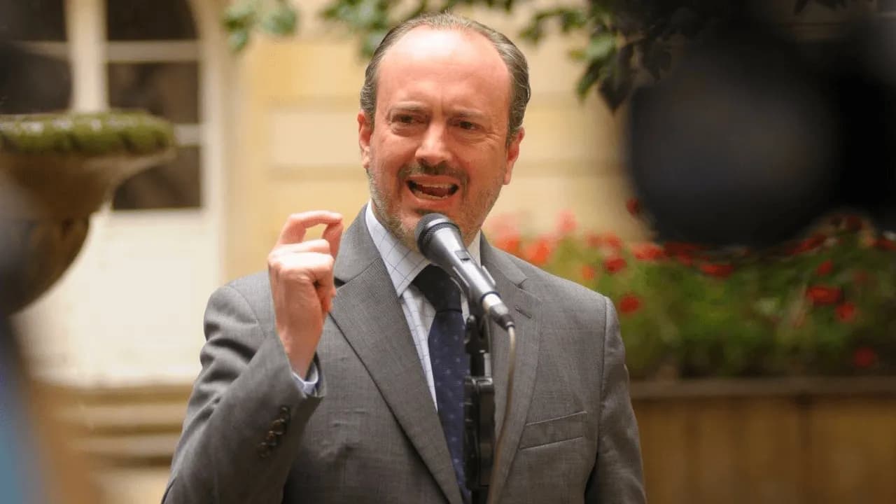 Políticas Públicas | Luis Guillermo Vélez habla de su libro 'Aquella guerra eterna' centrado en la Guerra de los Mil Días Políticas Públicas | Luis Guillermo Vélez habla de su libro 'Aquella guerra eterna' centrado en la Guerra de los Mil Días