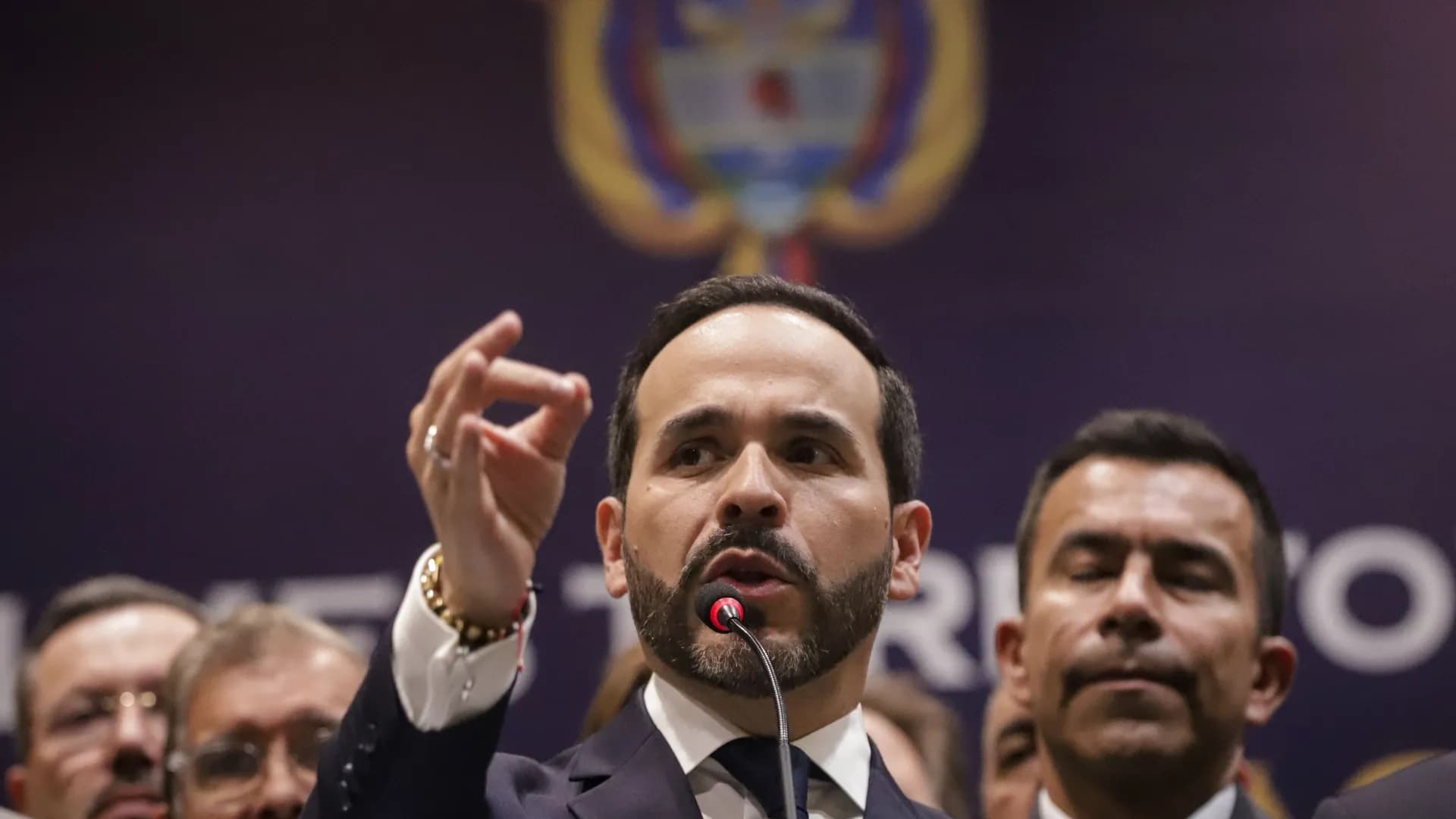 Abelardo de la Espriella confirma que los muertos por el terremoto ascienden a 314 y anuncia nuevas medidas para las víctimas Abelardo de la Espriella confirma que los muertos por el terremoto ascienden a 314 y anuncia nuevas medidas para las víctimas
