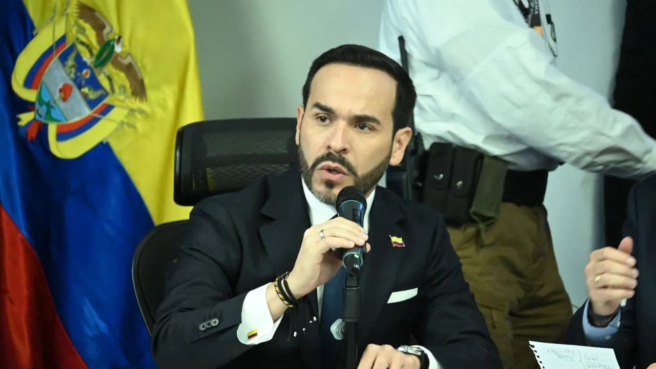 Abelardo de la Espriella reactiva las exportaciones de carbón a Israel y deroga nombramientos de Petro en cámaras de comercio Abelardo de la Espriella reactiva las exportaciones de carbón a Israel y deroga nombramientos de Petro en cámaras de comercio