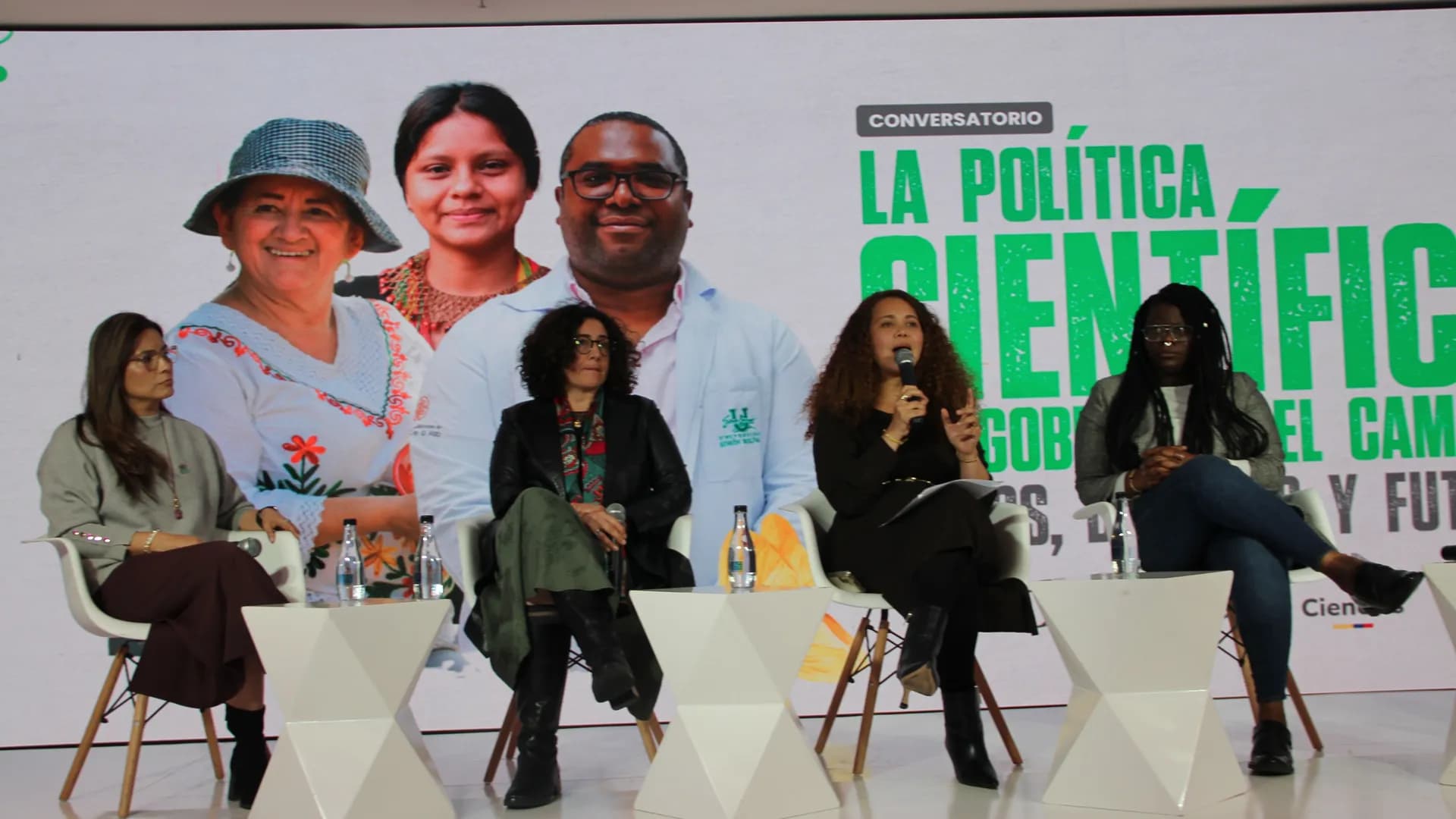 MinCiencias pide preservar las políticas que ampliaron la participación de las mujeres en la ciencia MinCiencias pide preservar las políticas que ampliaron la participación de las mujeres en la ciencia