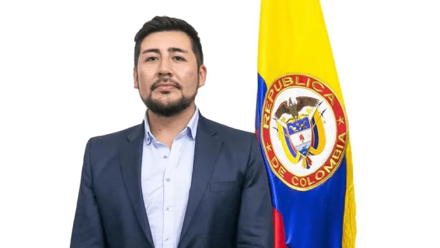 El viceministro que renunció para hacerle campaña a Cepeda aspira a volver a su cargo El viceministro que renunció para hacerle campaña a Cepeda aspira a volver a su cargo
