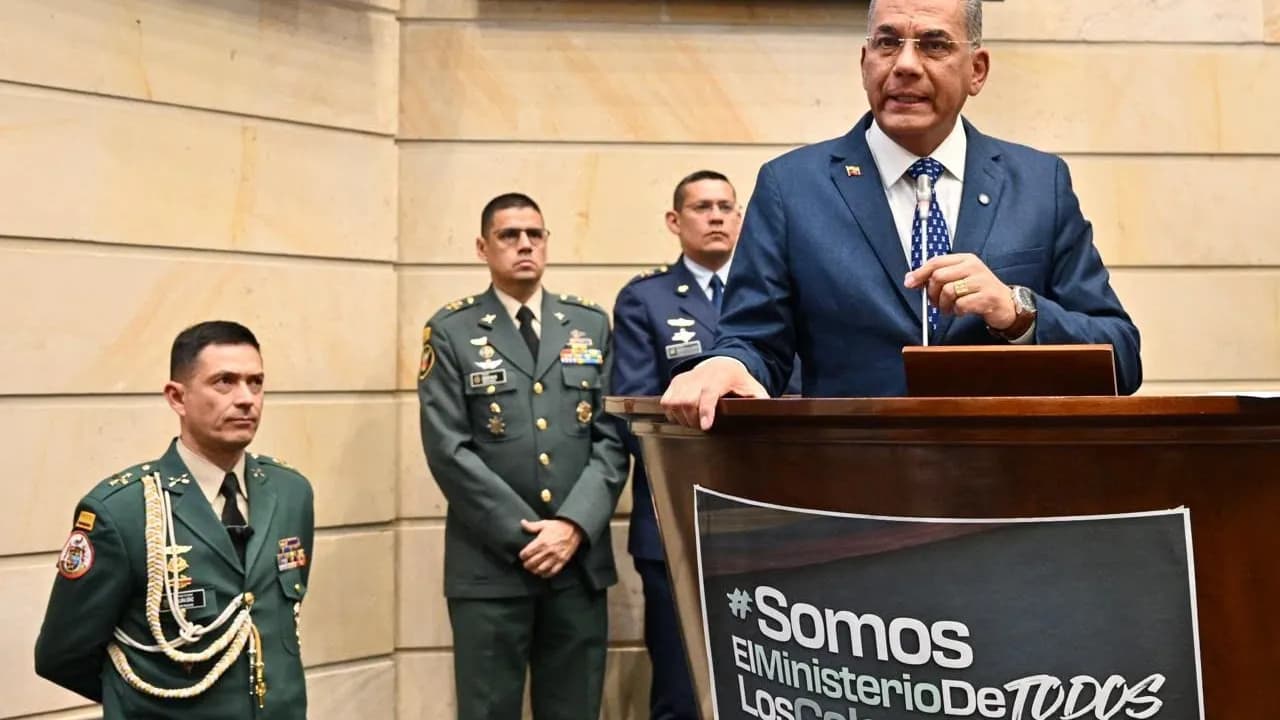 “No descansaremos en nuestra misión de defender a los colombianos”: ministro de Defensa ante el Senado “No descansaremos en nuestra misión de defender a los colombianos”: ministro de Defensa ante el Senado