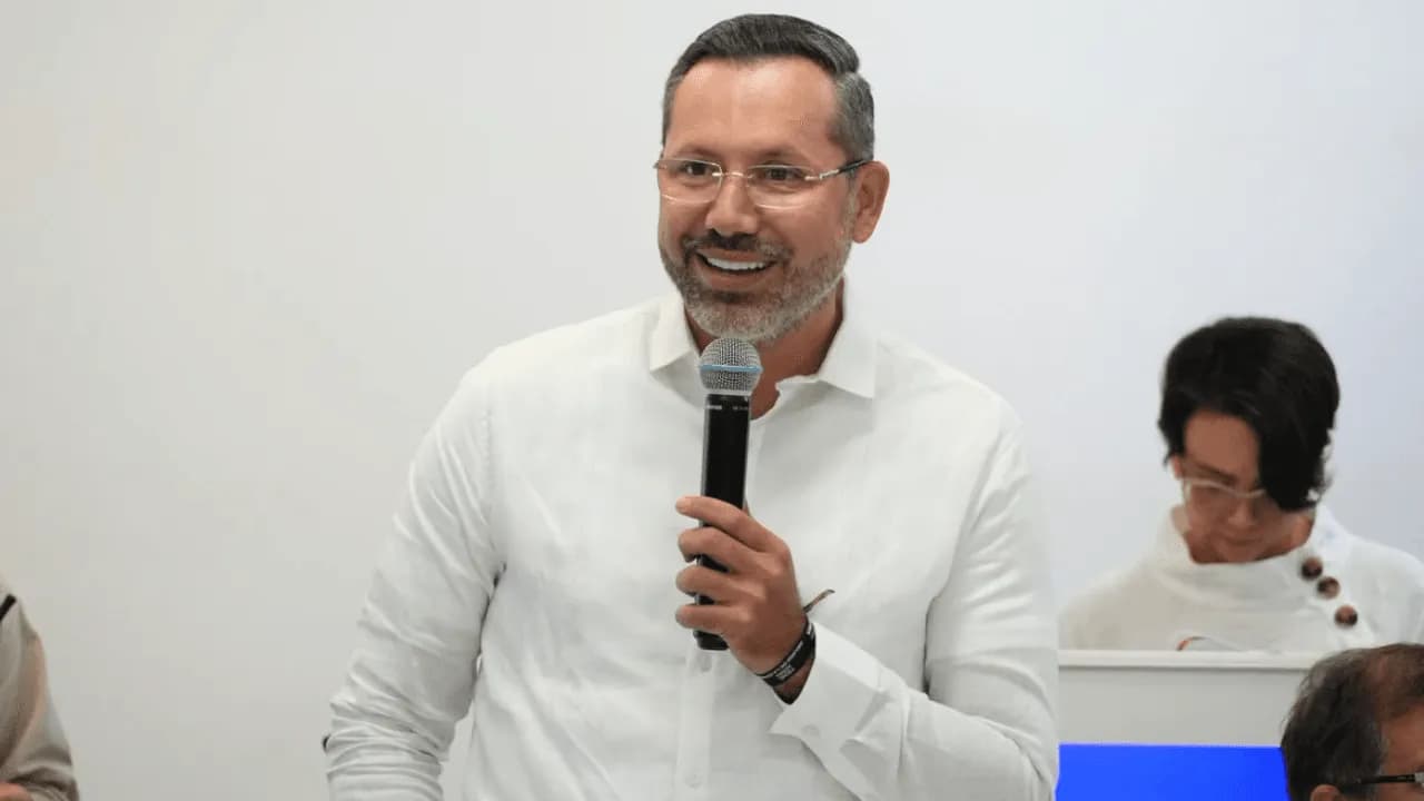 Solicitarán moción de censura contra el ministro de Vivienda por viaje a Santa Marta en medio de la emergencia Solicitarán moción de censura contra el ministro de Vivienda por viaje a Santa Marta en medio de la emergencia