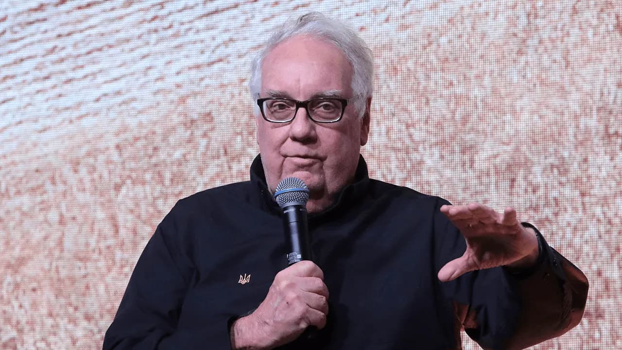 ¿Quién es el filántropo que acompañó a Shakira a Chocó? Howard Buffett y su histórica relación con Colombia ¿Quién es el filántropo que acompañó a Shakira a Chocó? Howard Buffett y su histórica relación con Colombia