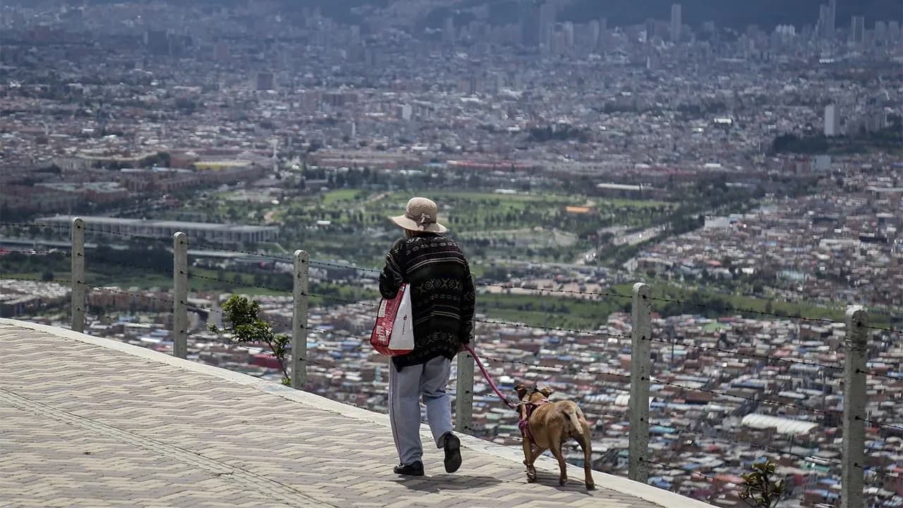 Pobreza monetaria en Colombia cayó al 28 por ciento en 2025, según el Dane Pobreza monetaria en Colombia cayó al 28 por ciento en 2025, según el Dane