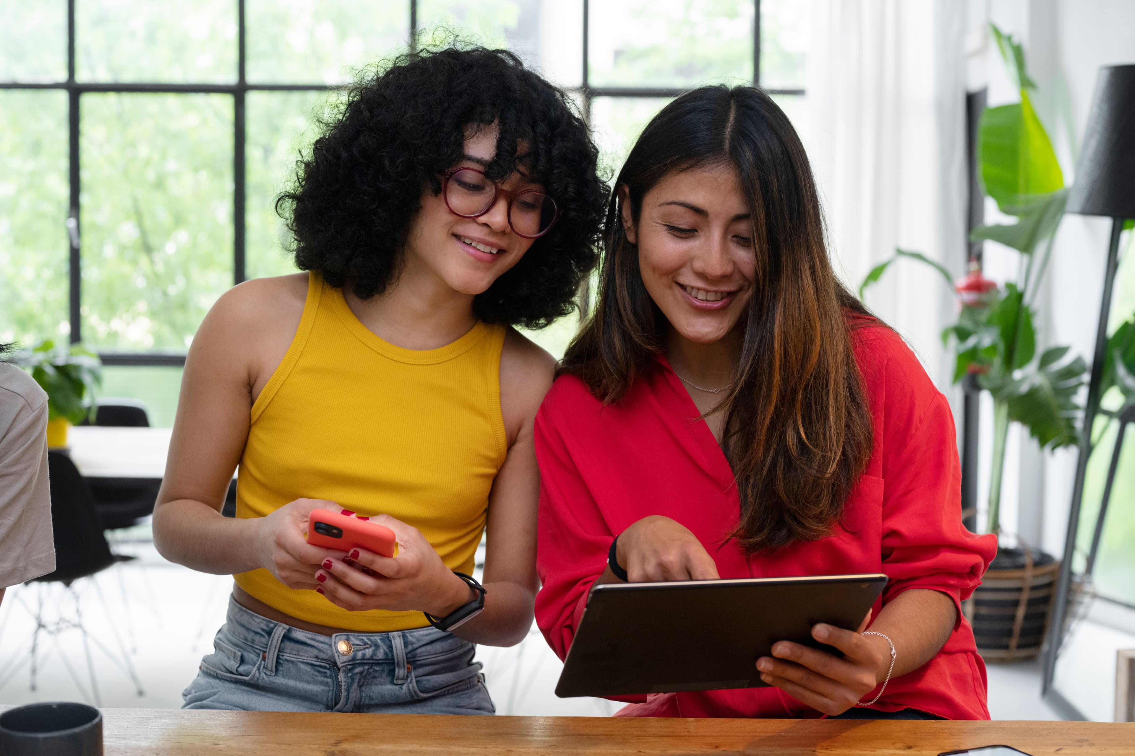 Mujeres emprendedoras, claves para financiar y hacer crecer sus negocios Mujeres emprendedoras, claves para financiar y hacer crecer sus negocios